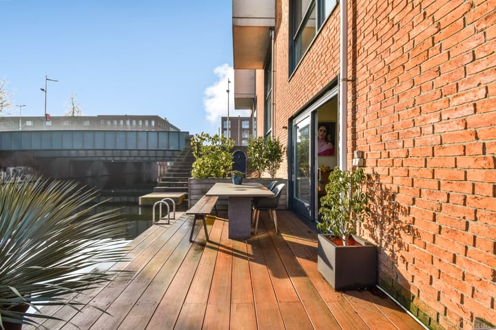 Photo 4 of Nicolaas Hennemanhof 16