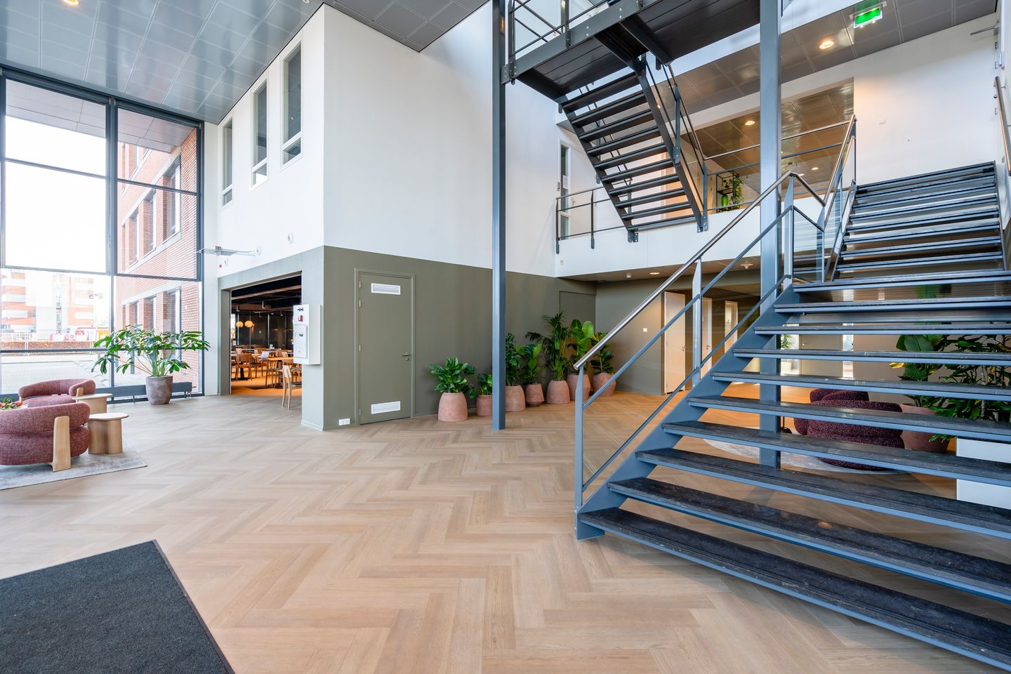 View photo 5 of Hogeweg 123