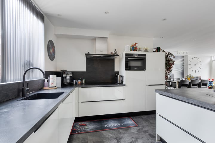 Photo 15 of Raaimoeren 63