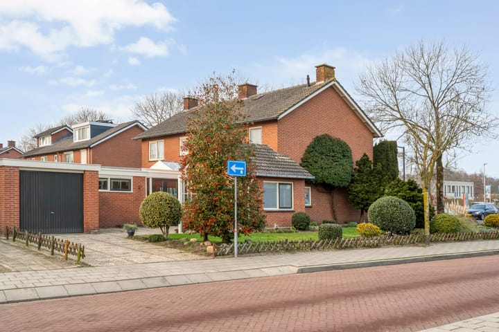Photo 4 of Chevalleraustraat 93