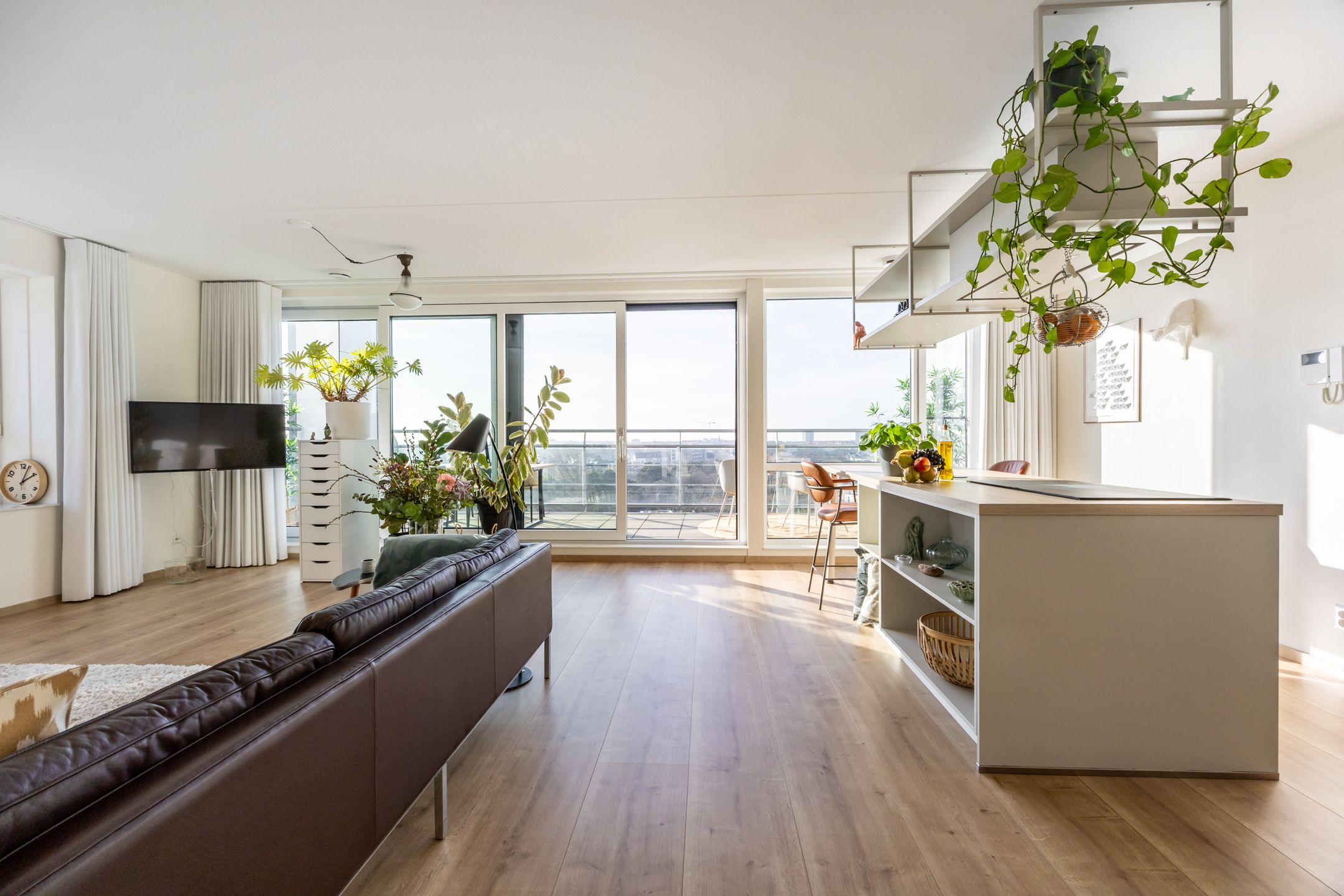 Foto 9 van Galileistate 91