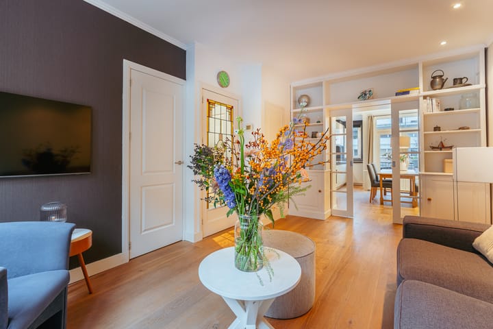 Photo 4 of Tweede Helmersstraat 41-1