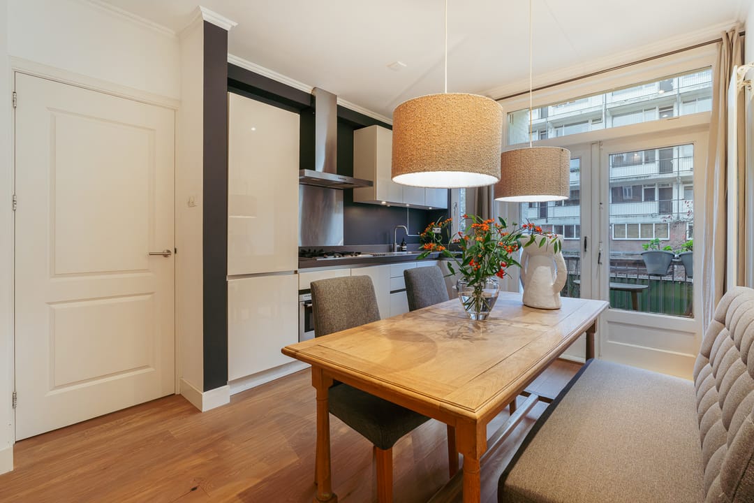 Photo 7 of Tweede Helmersstraat 41-1