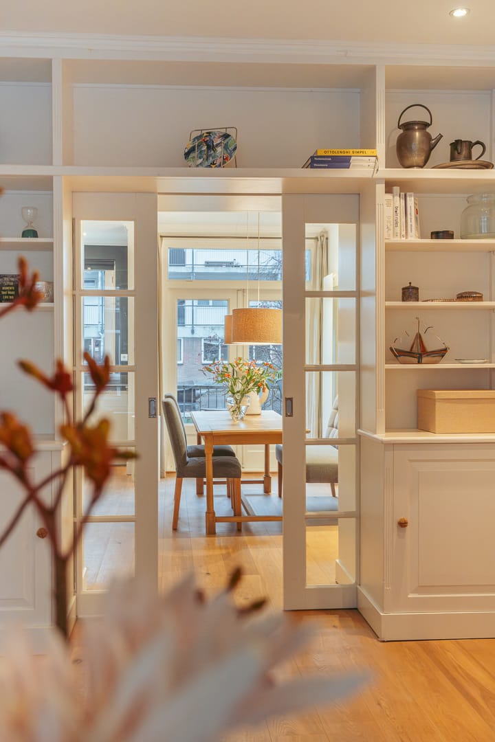 Photo 11 of Tweede Helmersstraat 41-1