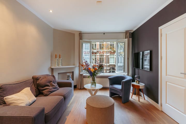 Photo 6 of Tweede Helmersstraat 41-1