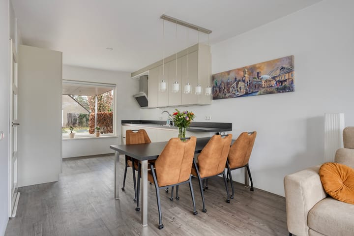 Foto 10 van Verwoldsebeek 4