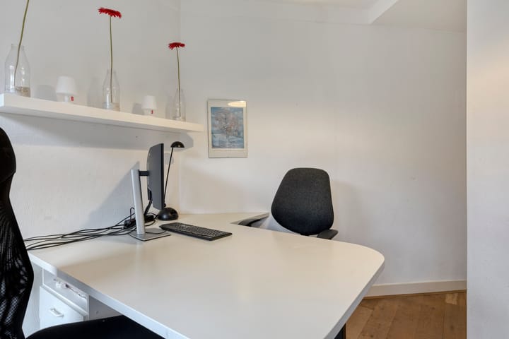 Photo 21 of Kamperfoeliestraat 3