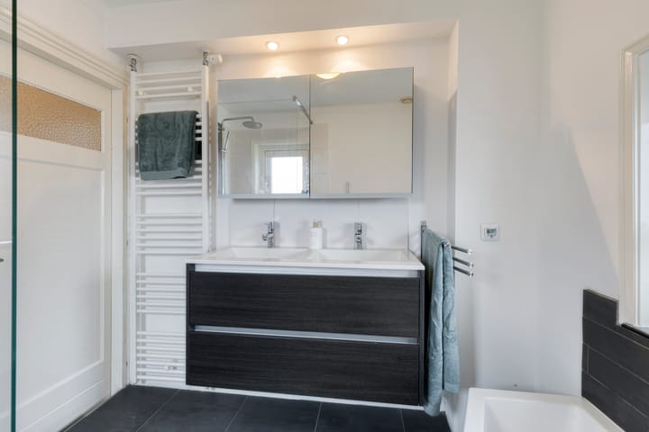 Photo 35 of Kamperfoeliestraat 3