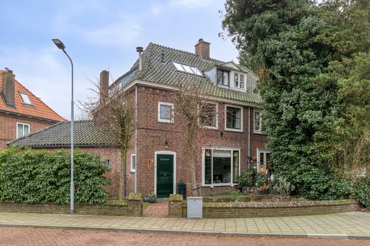 Photo 50 of Kamperfoeliestraat 3