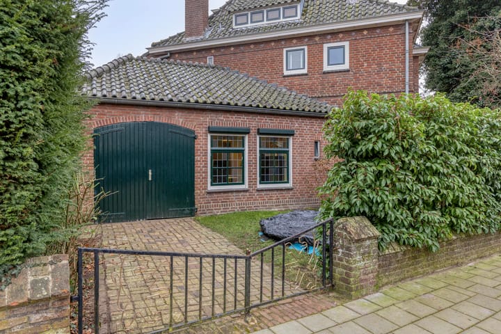 Photo 51 of Kamperfoeliestraat 3