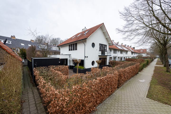 Burgemeester van Meursstraat 33