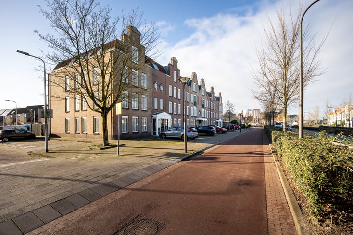 Photo 21 of Dokter Baumannplein 32