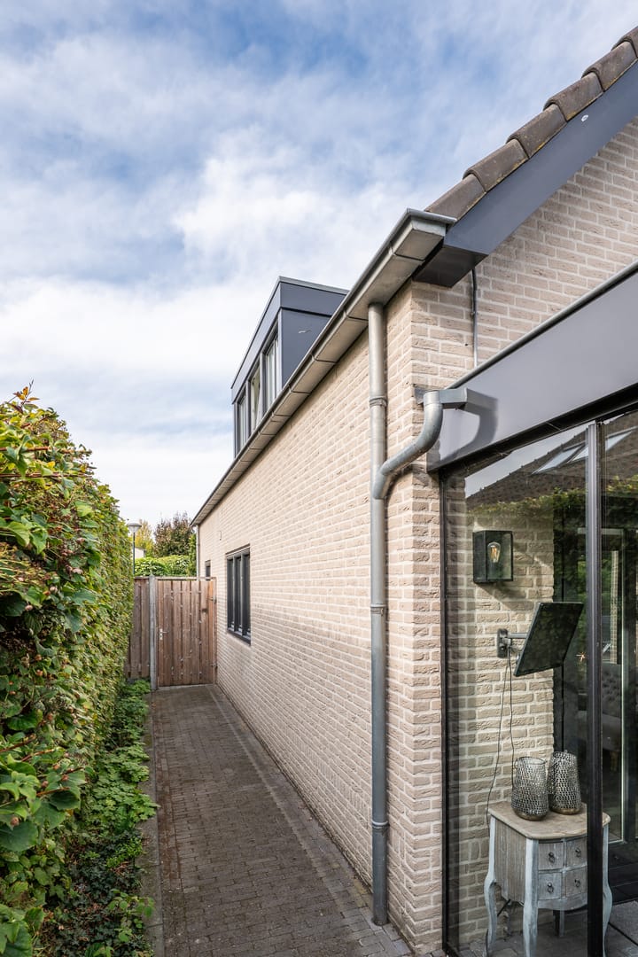 Photo 62 of Dekanijstraat 5