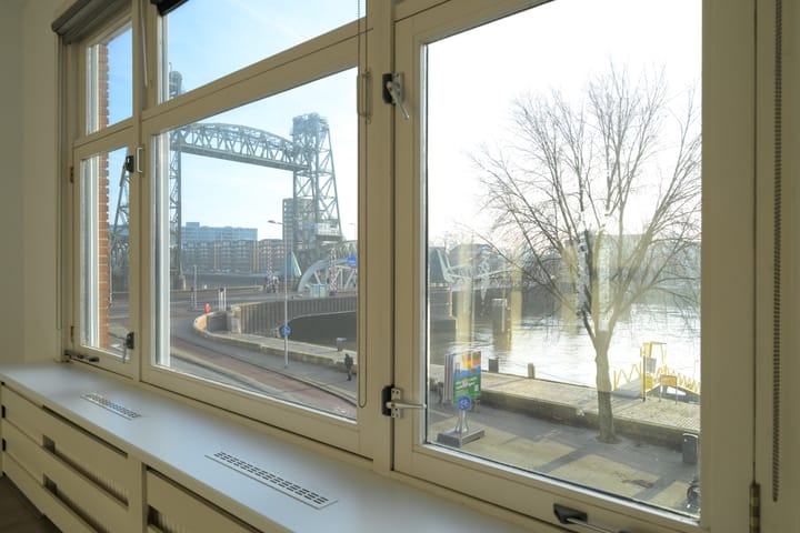 Photo 2 of Prins Hendrikkade 82-E02