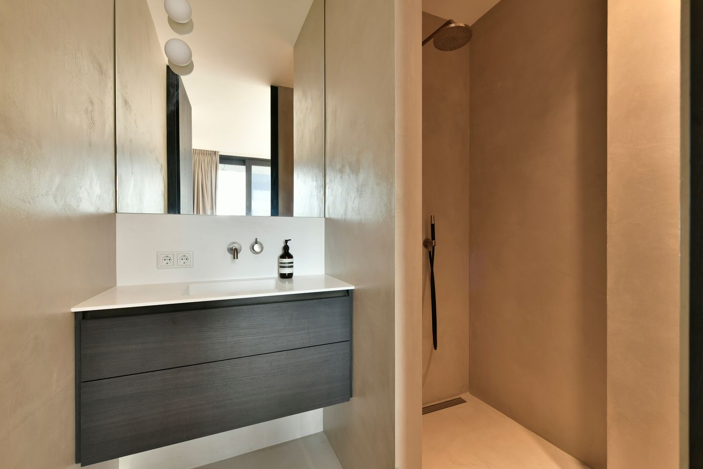 Foto 29 van Pieter de Hoochstraat 11-F4