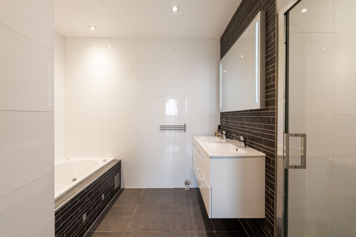 Foto 34 van van Maanenstraat 94