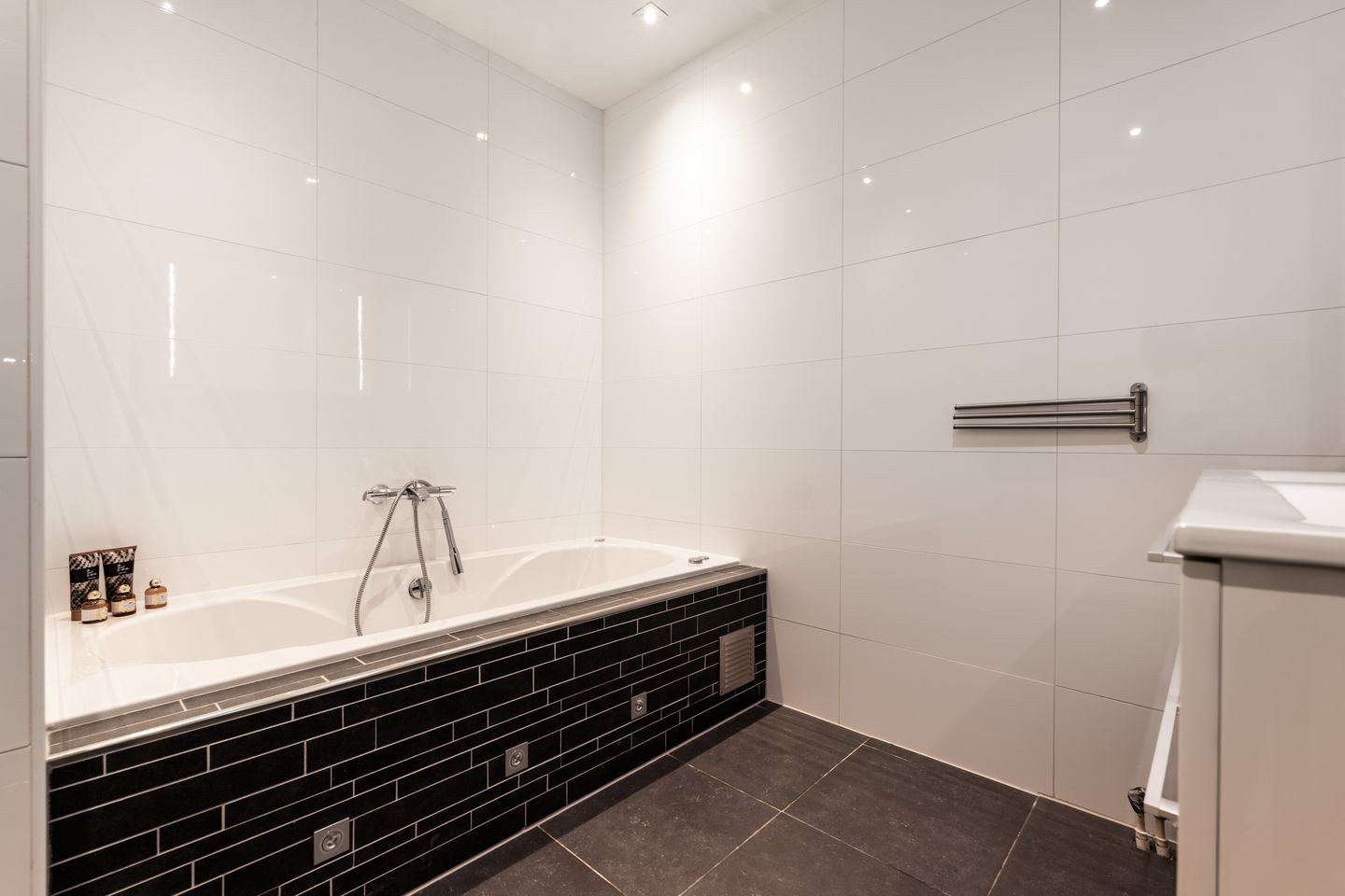 Foto 35 van van Maanenstraat 94