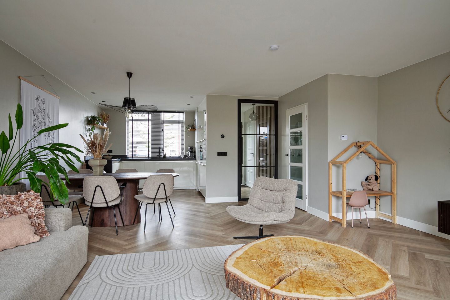 Foto 10 van Lange Voren 74