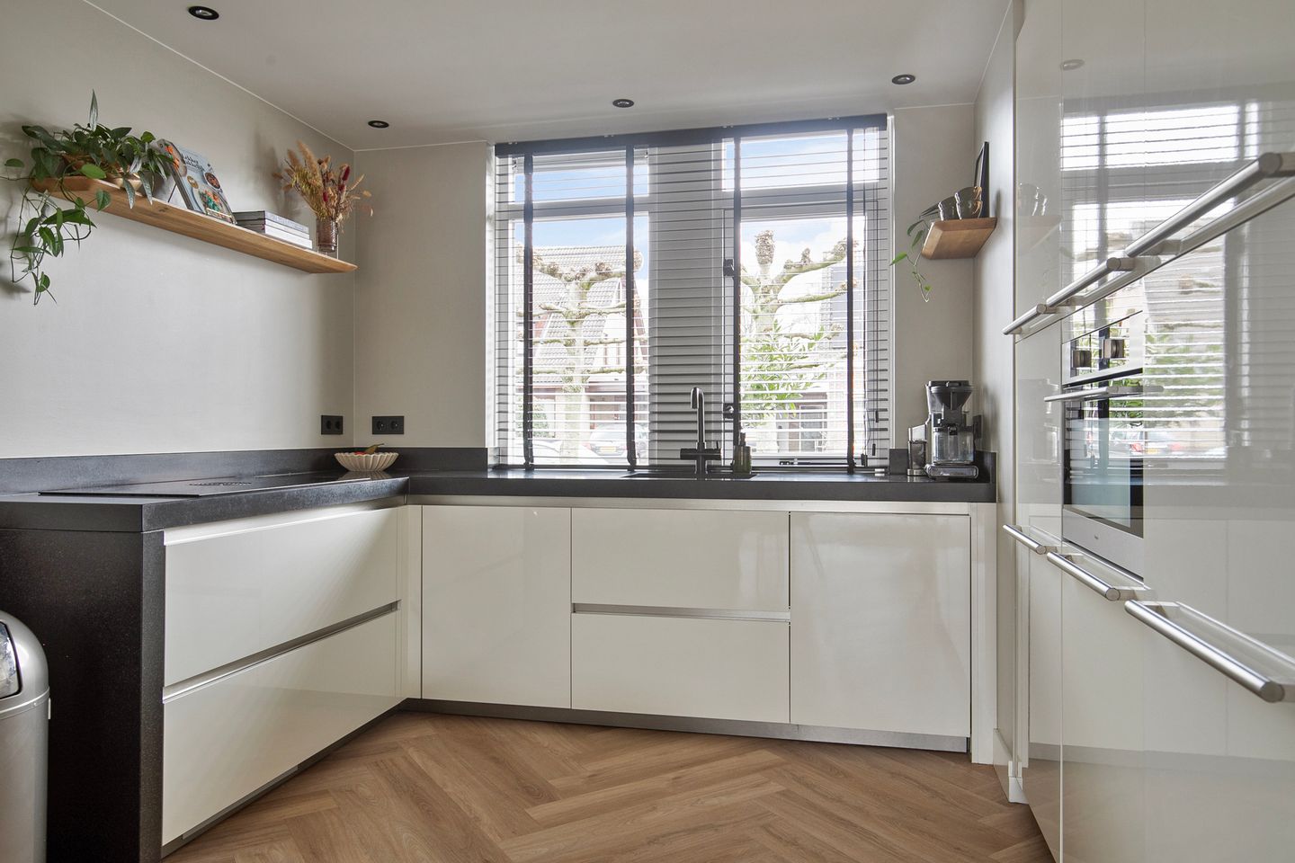 Foto 14 van Lange Voren 74