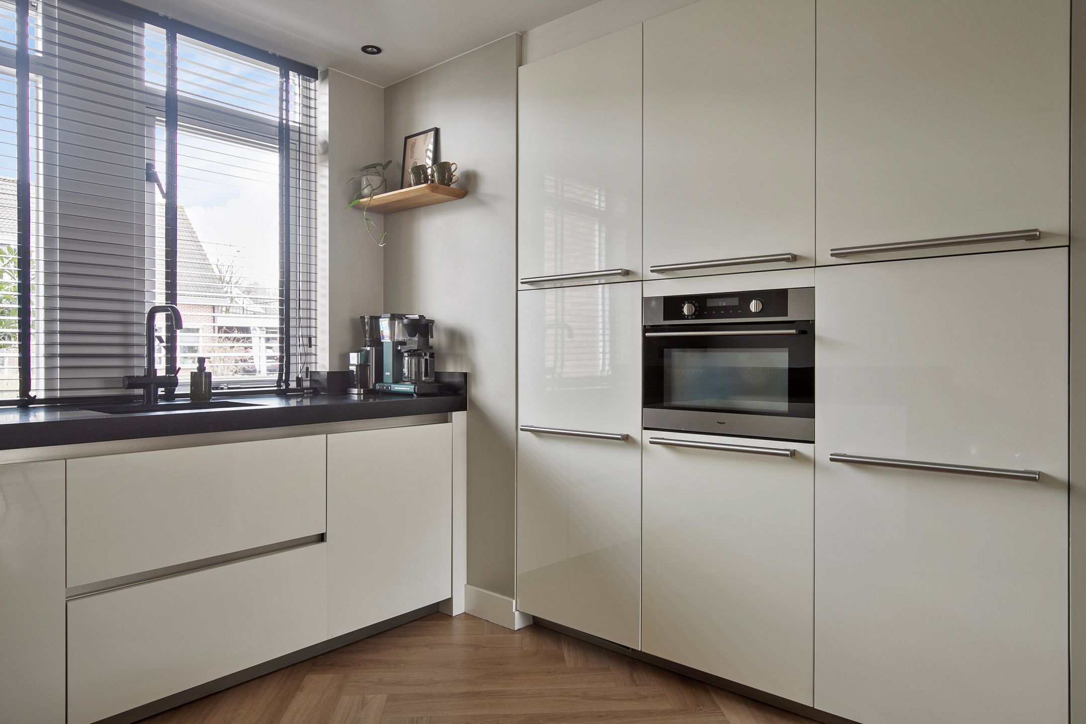 Foto 15 van Lange Voren 74