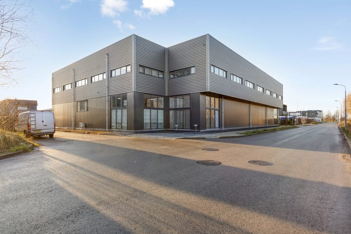 Luzernestraat 136, Nieuw-Vennep