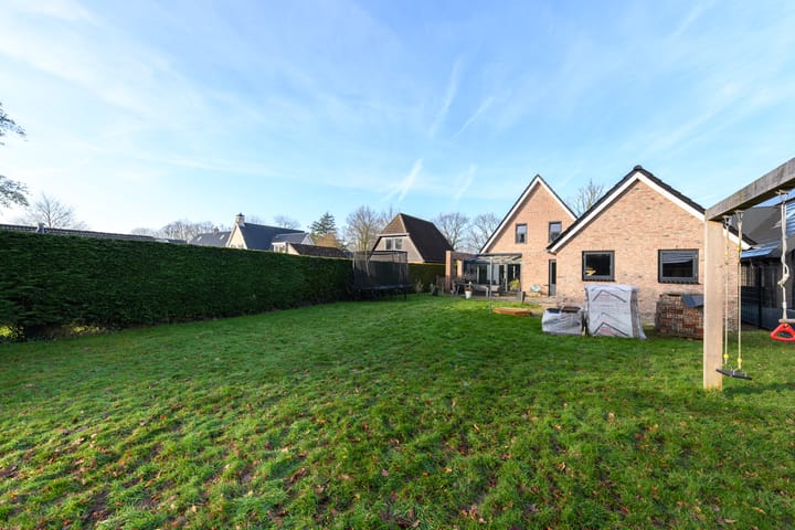 Foto 32 van Kletsterlaan 1-B