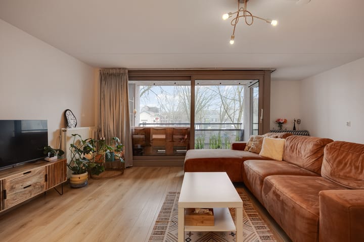 Foto 2 van van Berckelstraat 5