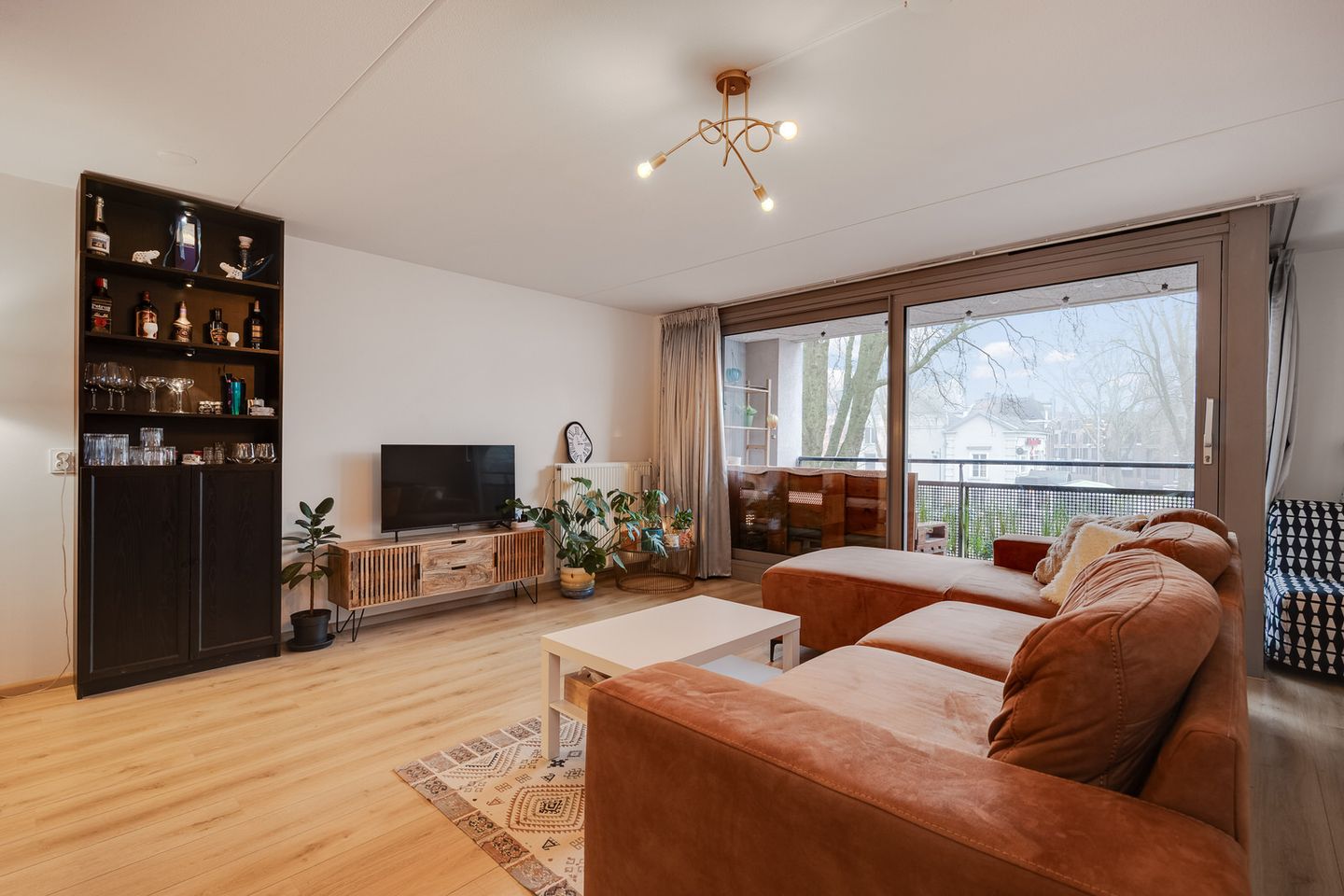 Photo 4 of van Berckelstraat 5