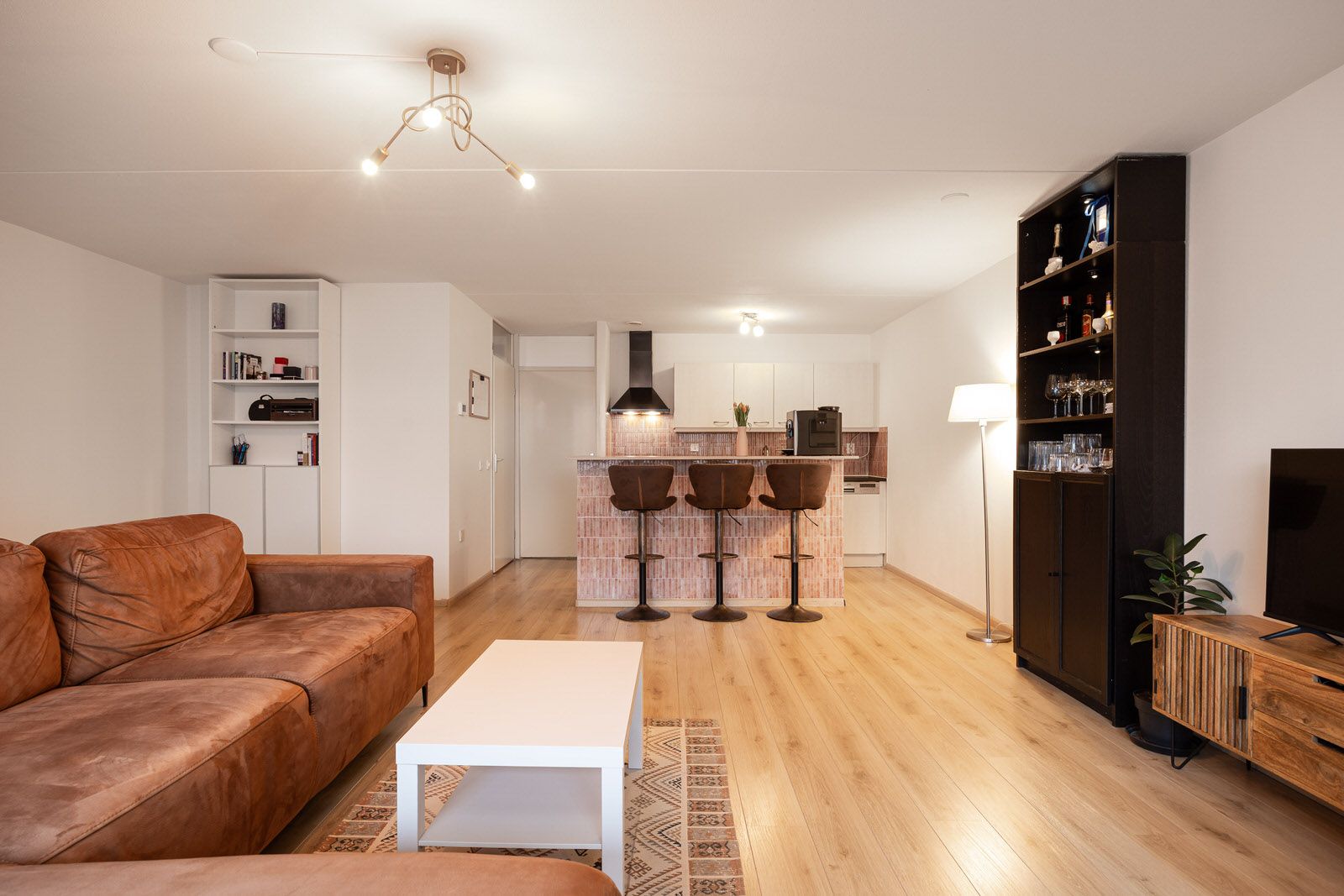 Photo 12 of van Berckelstraat 5