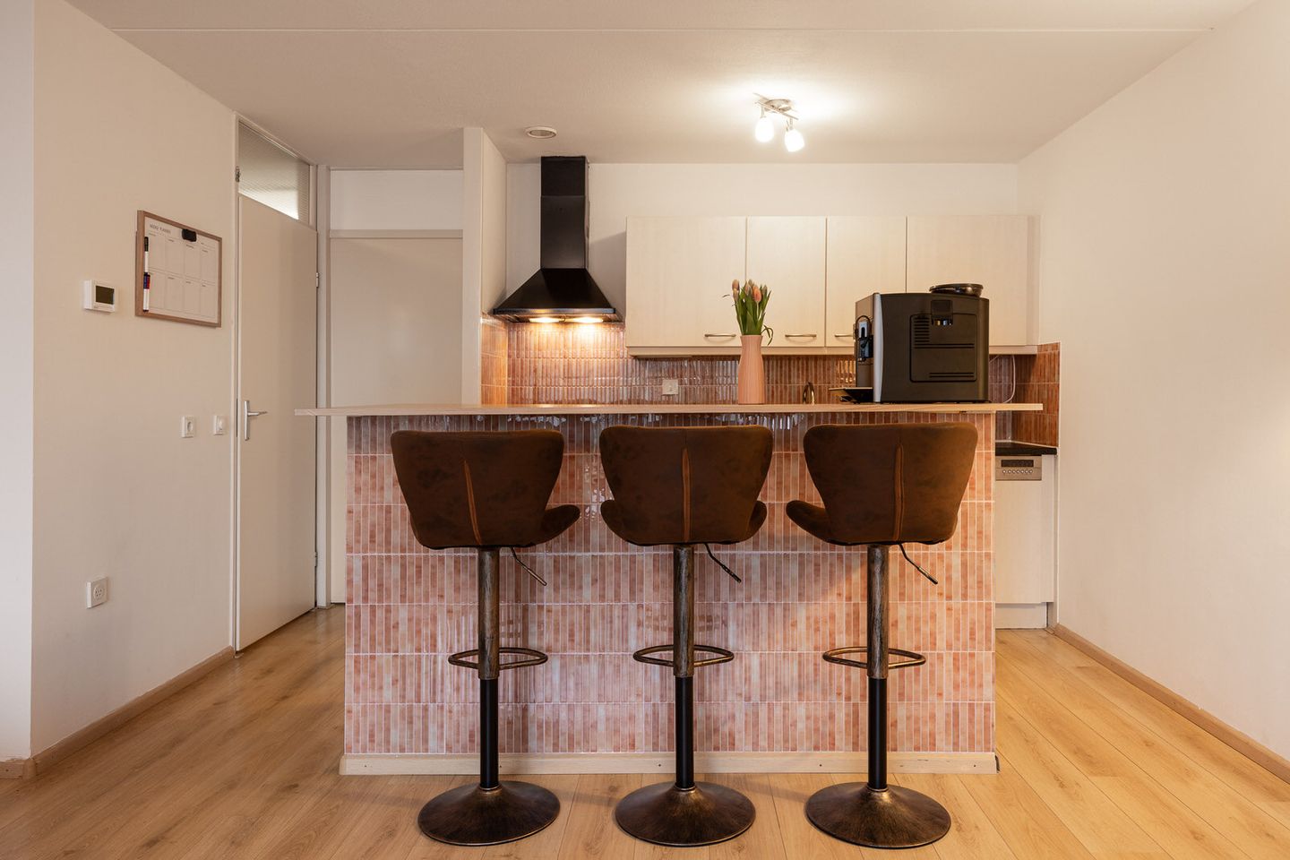 Photo 14 of van Berckelstraat 5