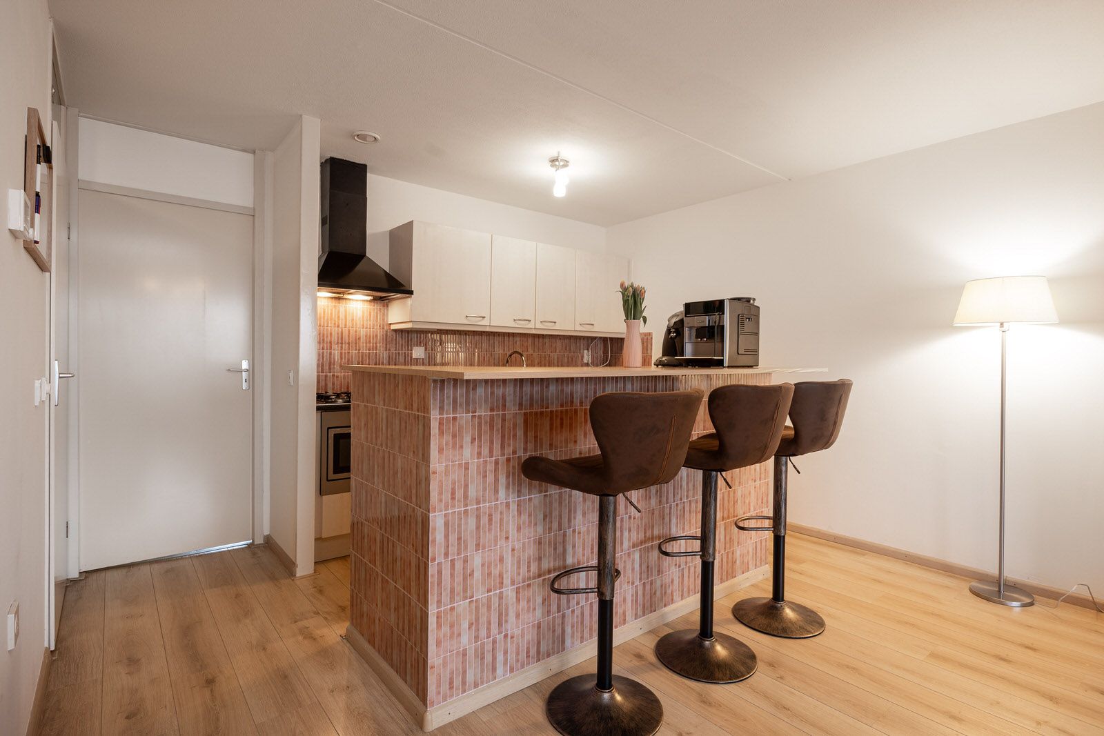 Photo 15 of van Berckelstraat 5