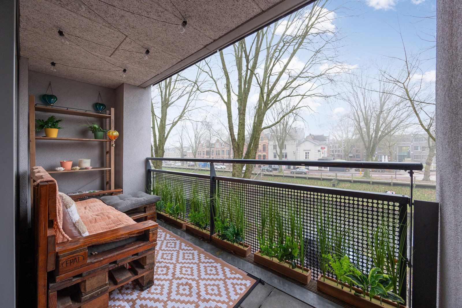 Photo 18 of van Berckelstraat 5