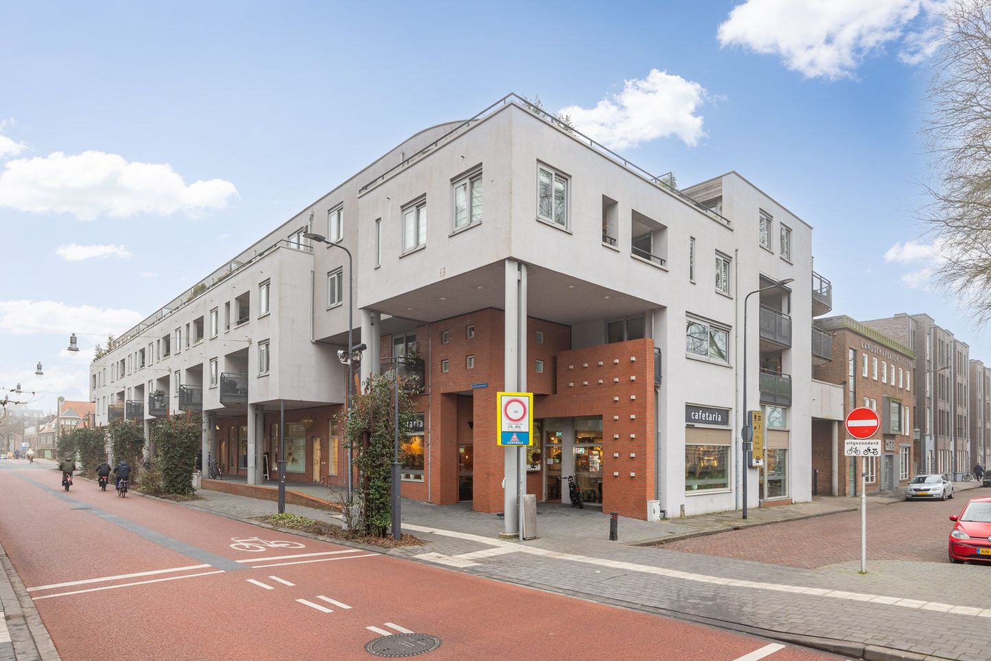 Photo 25 of van Berckelstraat 5