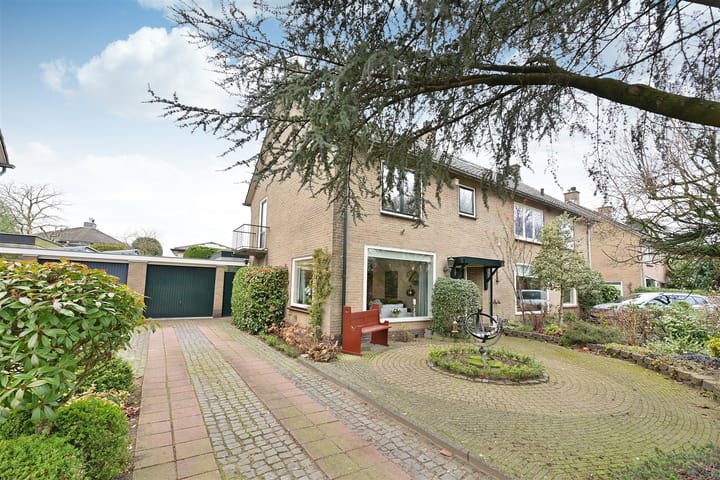 Foto 1 van Rading 102