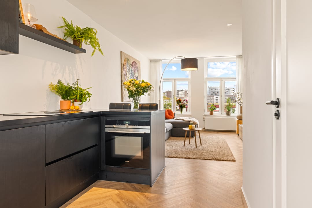 Photo 16 of Haarlemmerdijk 30-4