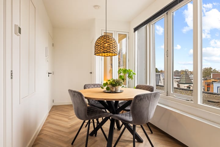 Foto 17 van Haarlemmerdijk 30-4