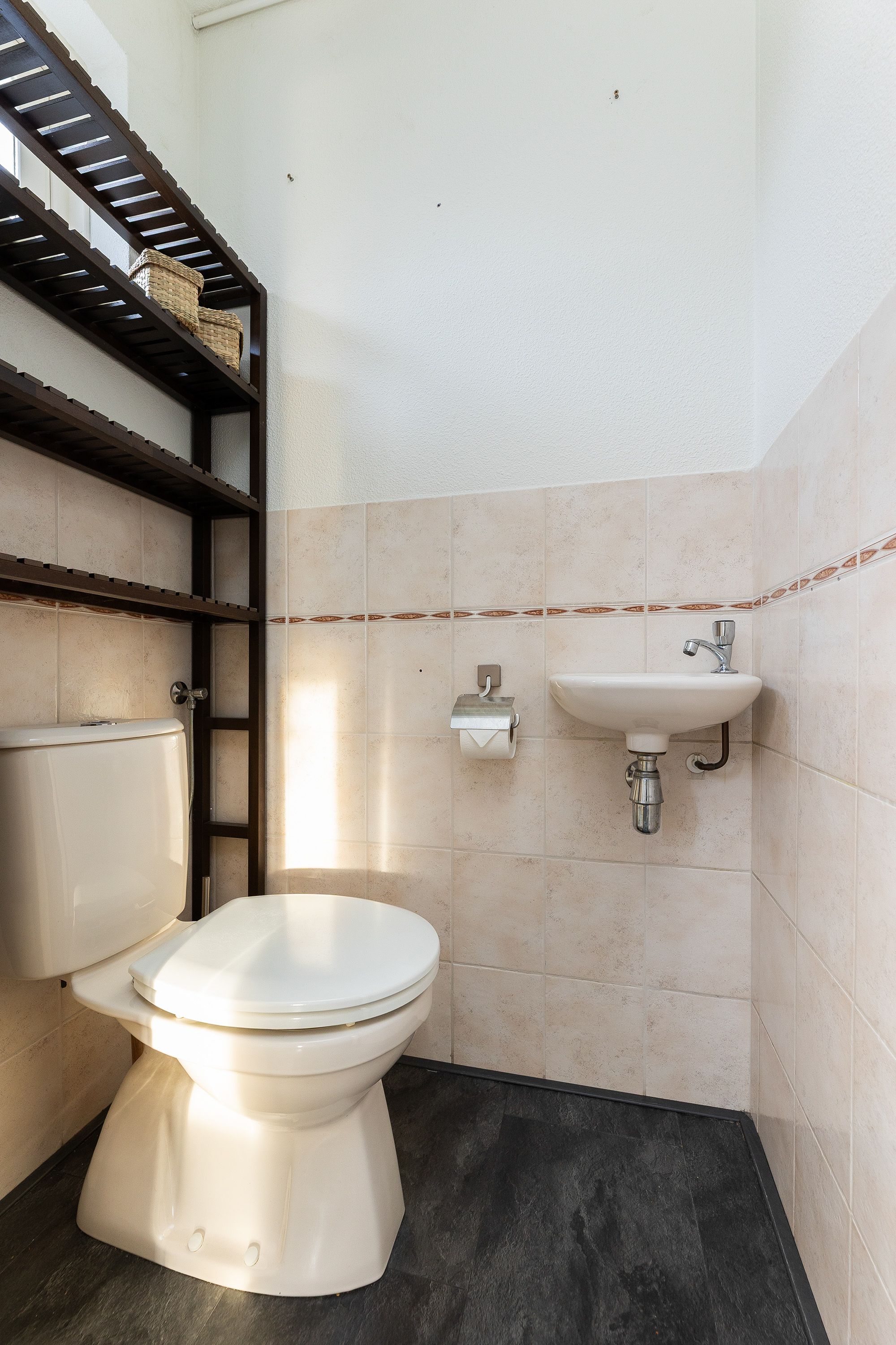 Photo 9 of Bovenheigraaf 118-A