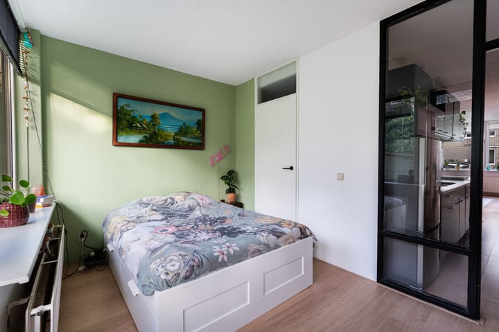 Foto 19 van Van der Poelstraat 15-A