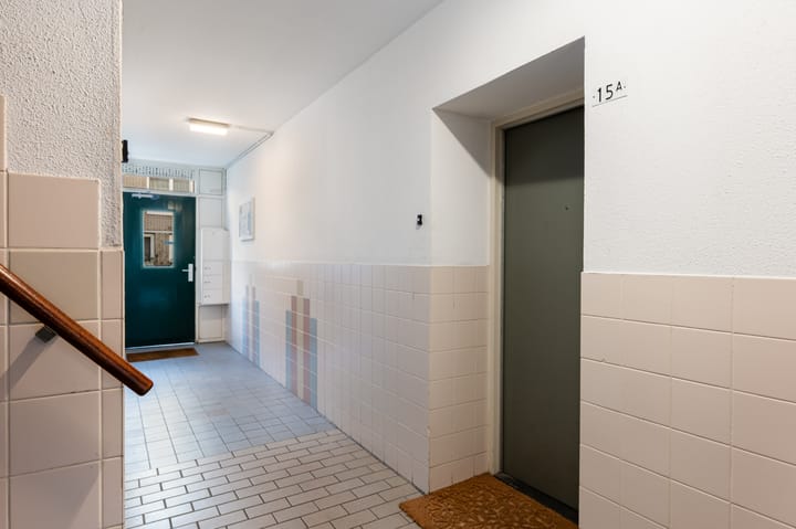 Foto 32 van Van der Poelstraat 15-A