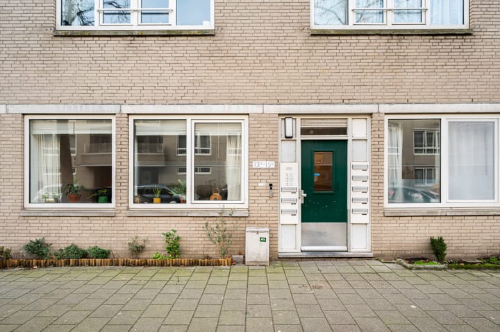 Foto 33 van Van der Poelstraat 15-A