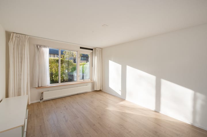 Foto 12 van Januaristraat 82