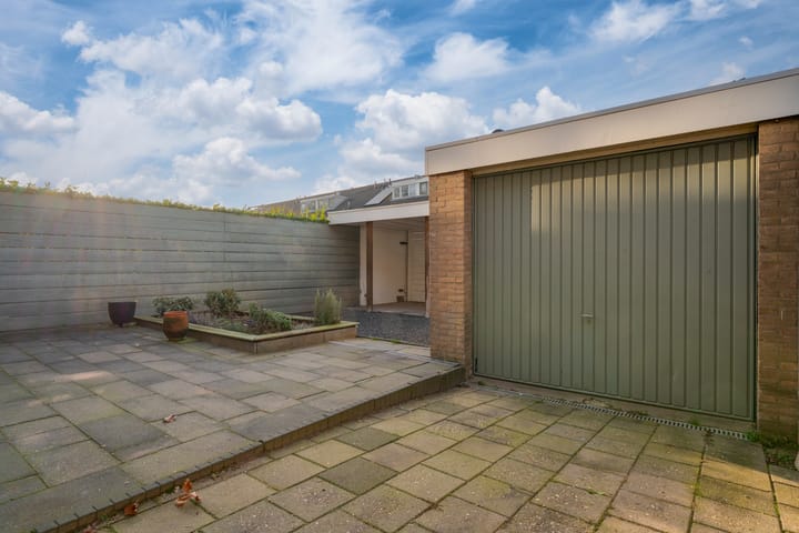 Photo 20 of Westeinde 83