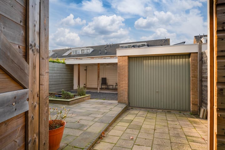 Photo 25 of Westeinde 83