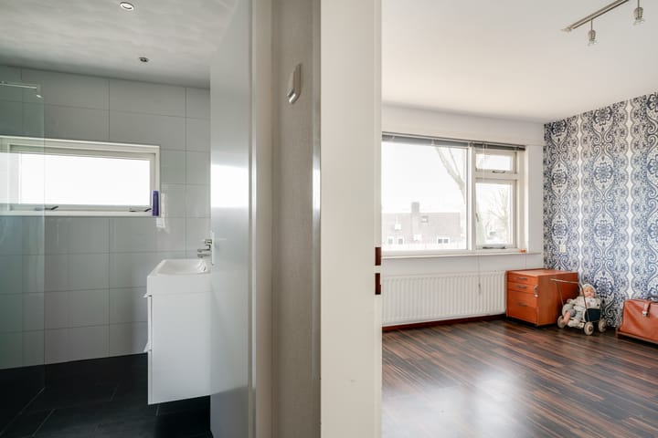 Photo 29 of Westeinde 83