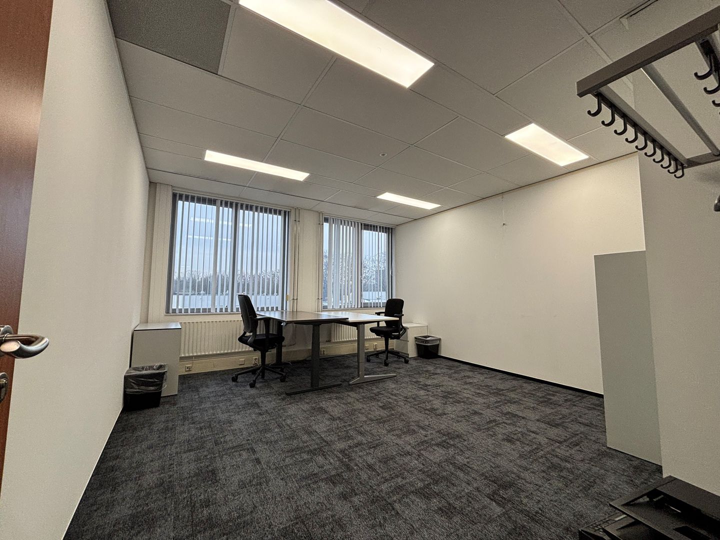 Bekijk foto 4 van Luchthavenweg 99