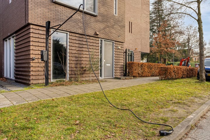 Photo 11 of Hendrik Veenemanstraat 52