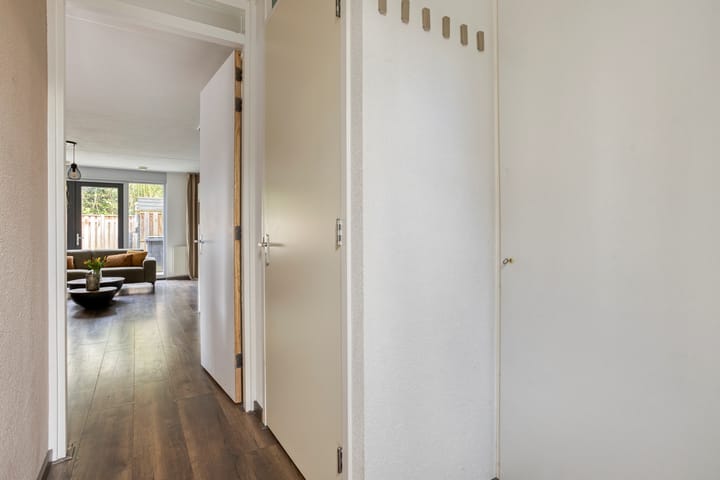 Photo 15 of Hendrik Veenemanstraat 52