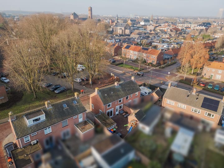 Foto 6 van van de Poelstraat 3