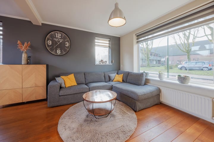 Foto 10 van van de Poelstraat 3