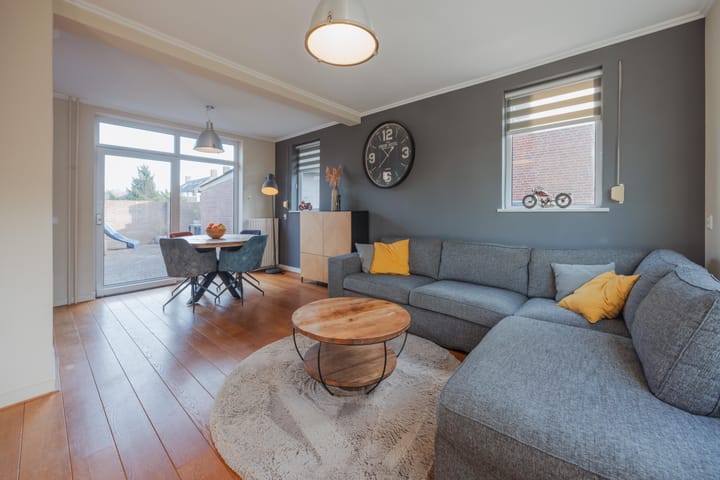 Foto 11 van van de Poelstraat 3